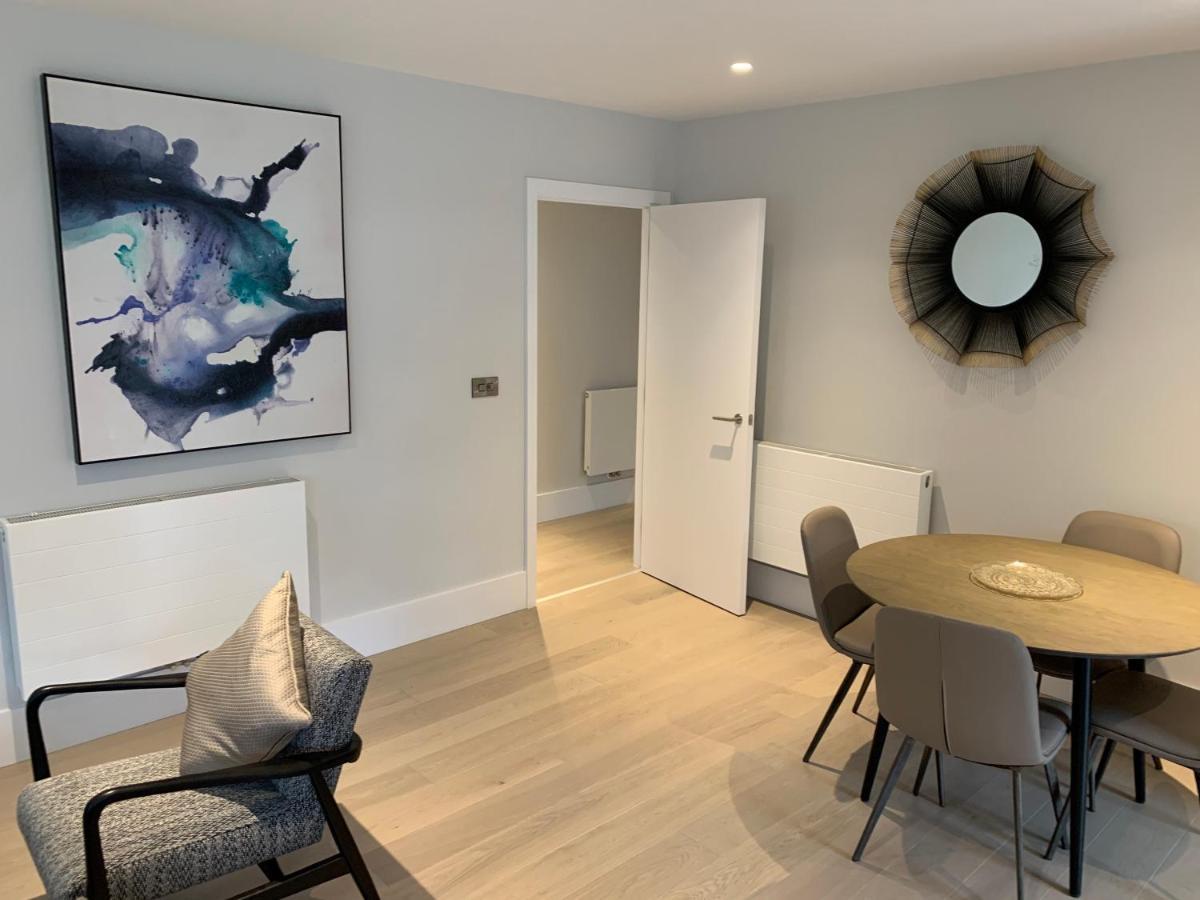 Heathrow North Apartments By Charles Hope Hounslow Exterior foto